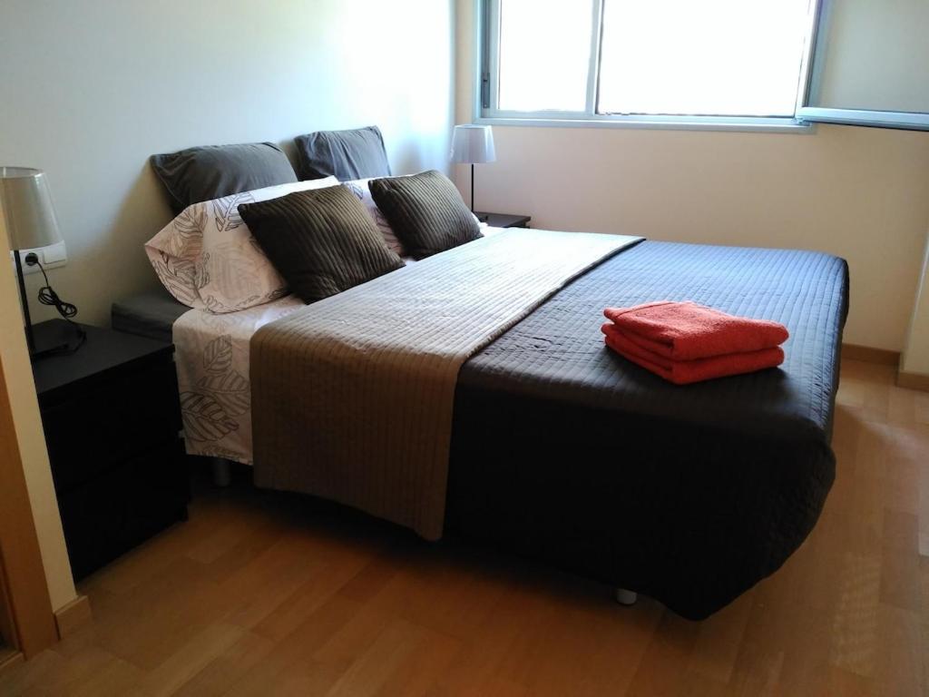 Luxury Flat, 3 Bedrooms, 2 Bathrooms And Swimming Pool Next To The Beach!! Сан-Адриан-де-Бесос Экстерьер фото