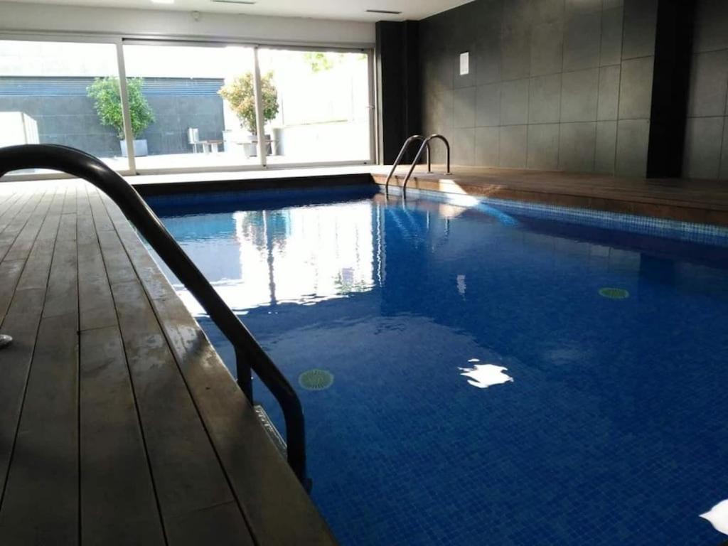 Luxury Flat, 3 Bedrooms, 2 Bathrooms And Swimming Pool Next To The Beach!! Сан-Адриан-де-Бесос Экстерьер фото